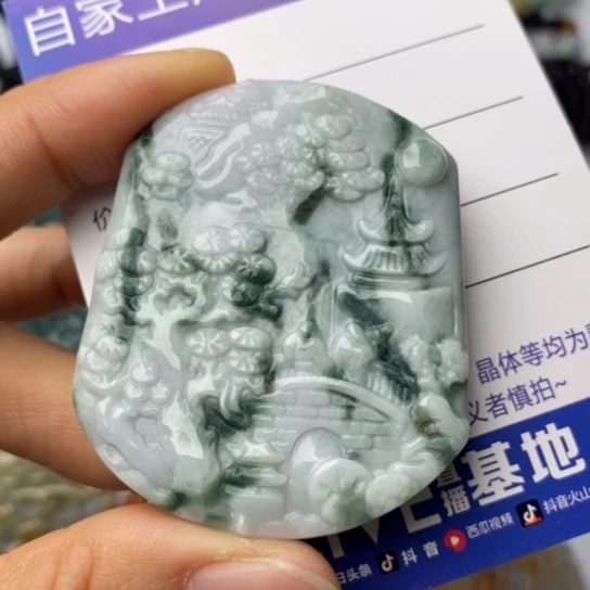 翡翠颈饰未镶嵌翡翠