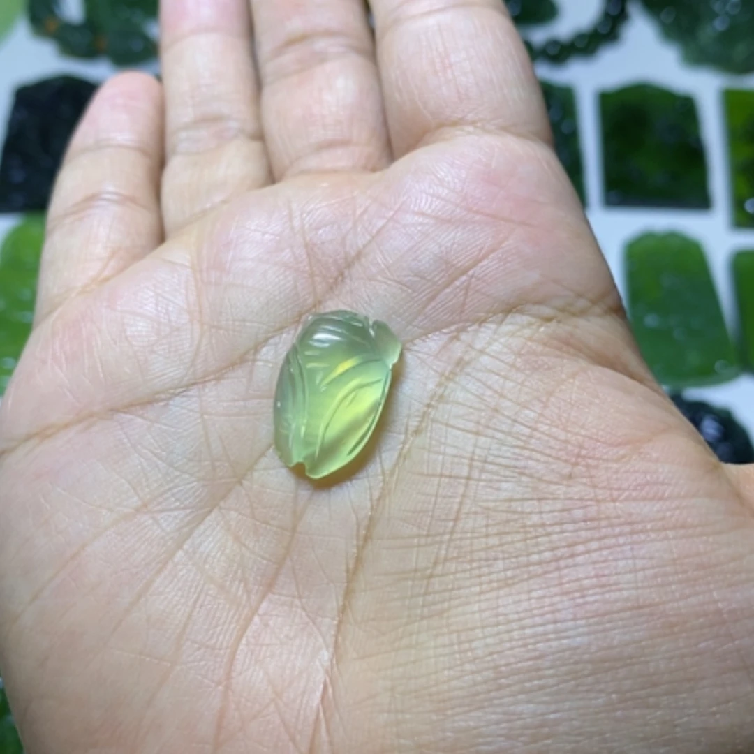 【闪购商品】未镶嵌蛇纹石玉颈饰