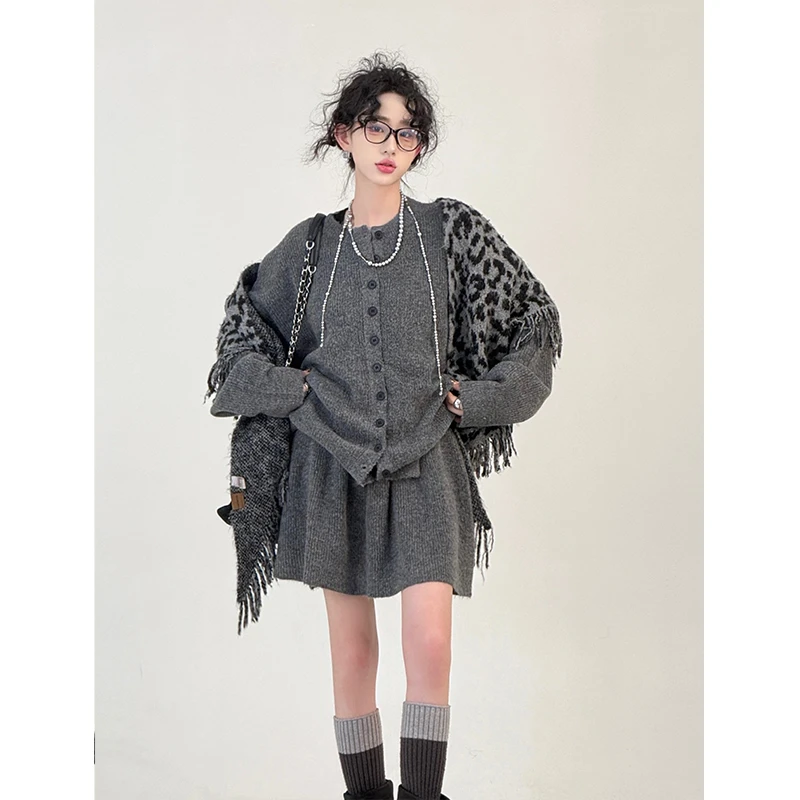 简约松弛慵懒高级感针织开衫半身裙套装女秋冬新款针织开衫外套女