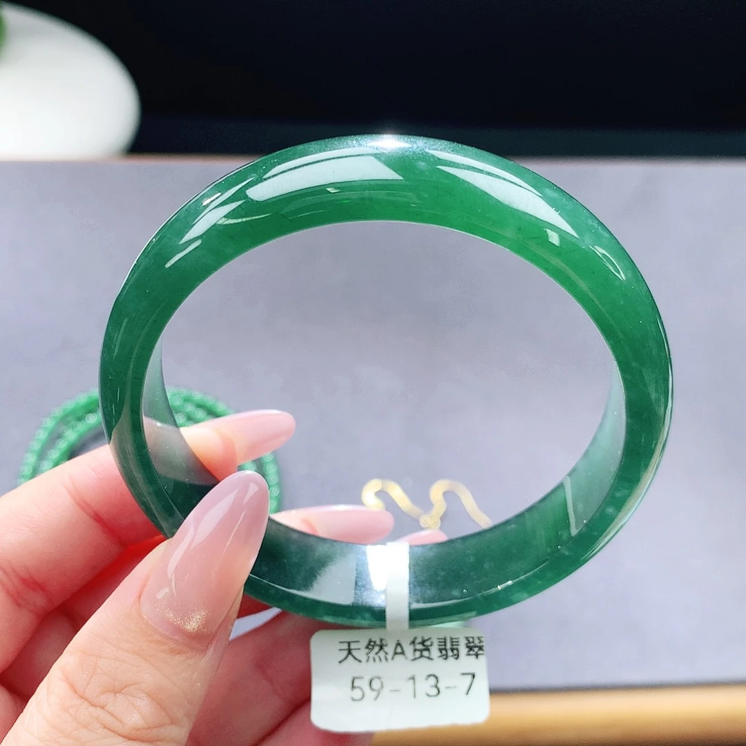 未镶嵌手镯（圆镯）翡翠