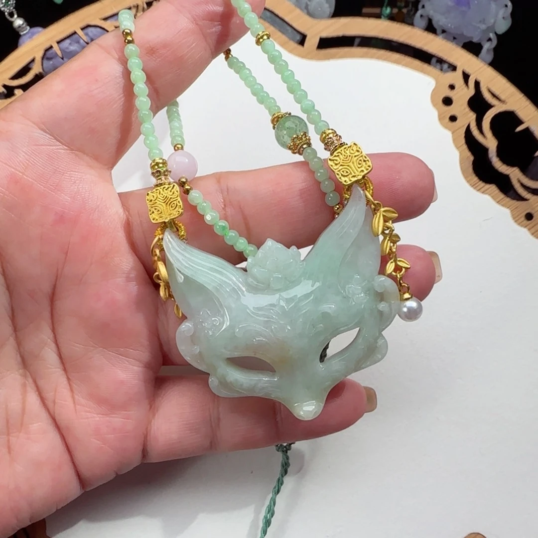 翡翠未镶嵌颈饰仿古