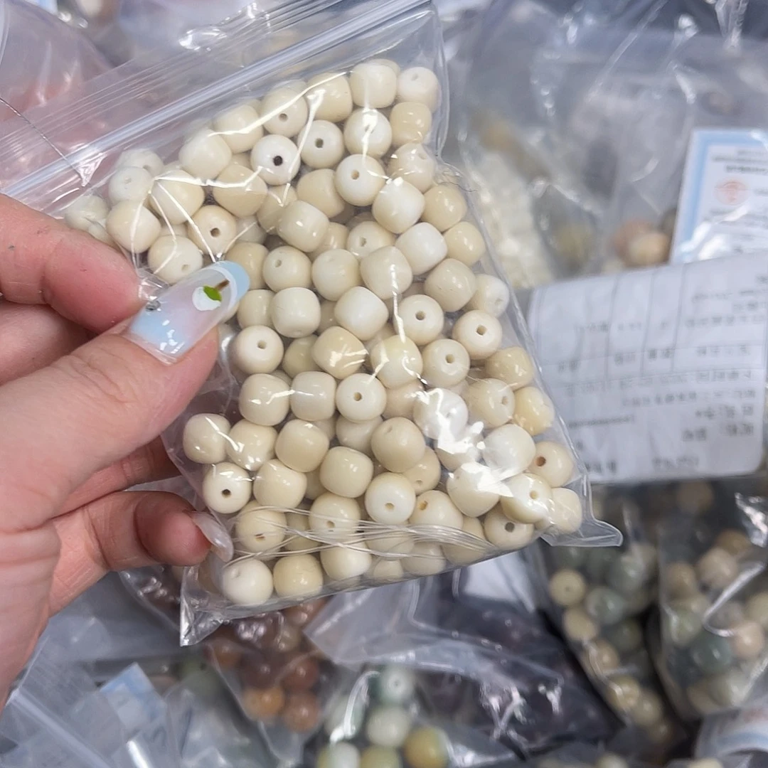 白玉菩提吊坠?****?z瑕疵9mm/80颗