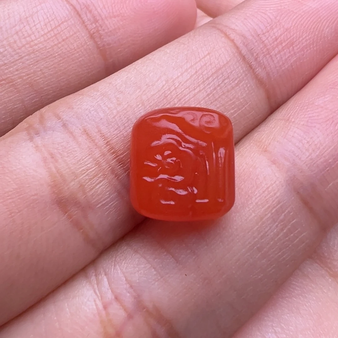 南红玛瑙未镶嵌珠宝奇石柿子红背云