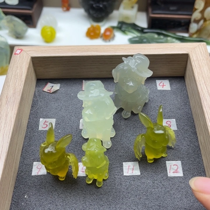 高***‍蛇纹石玉未镶嵌颈饰