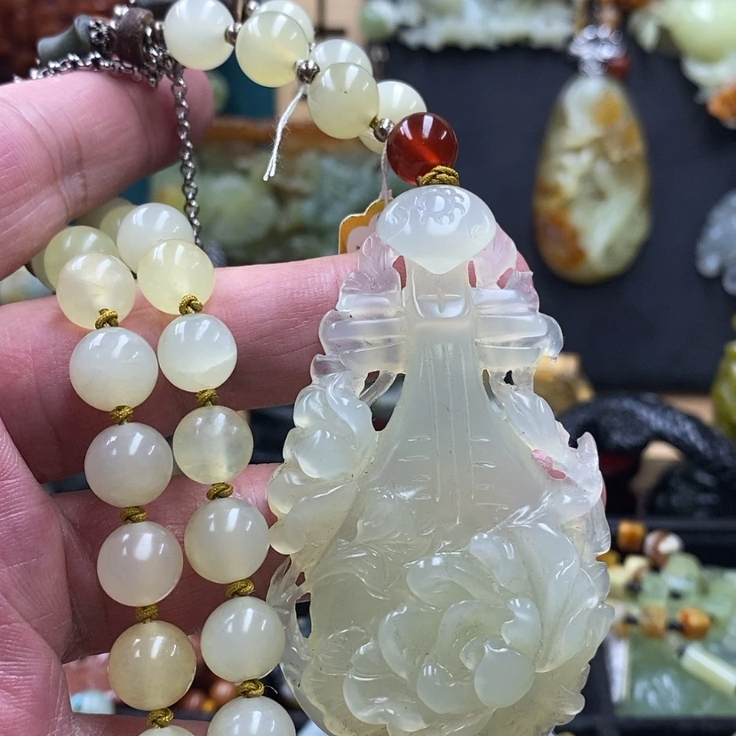 【闪购商品】蛇纹石玉吊坠未镶嵌