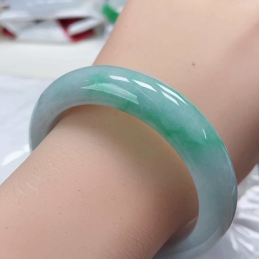 翡翠手镯未镶嵌缅甸翡翠手镯52圈