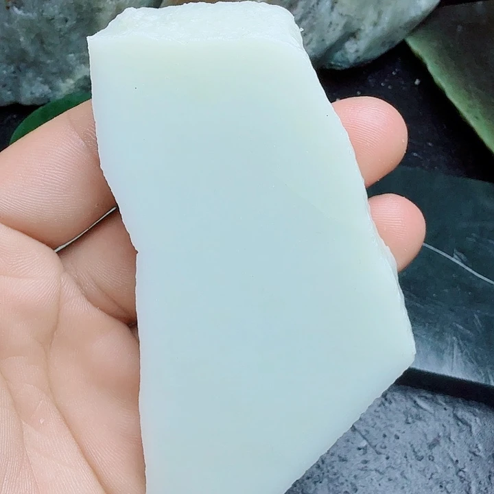 未镶嵌和田玉（糖玉）珠宝奇石