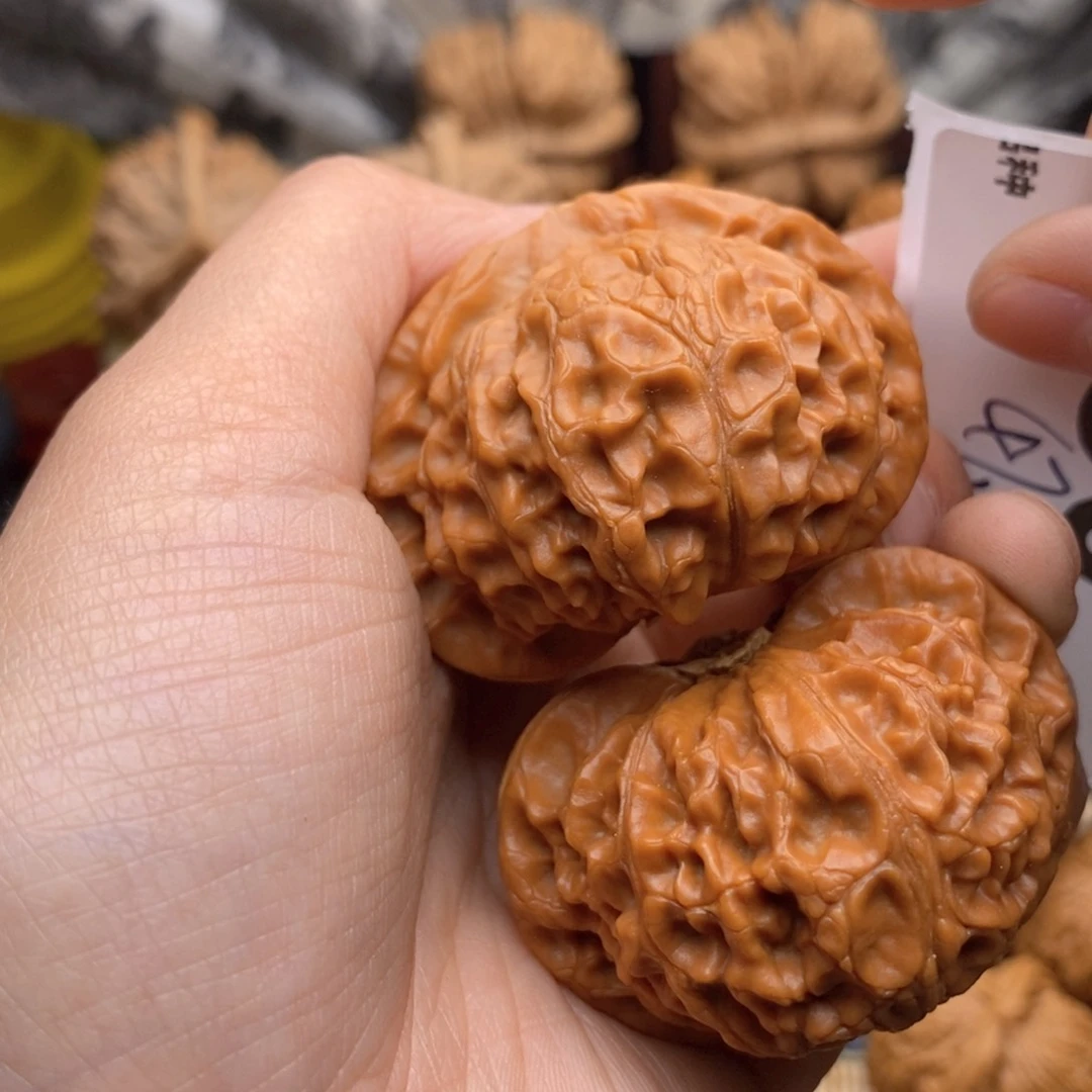 文玩核桃把件朱****╲080号楼一楼一