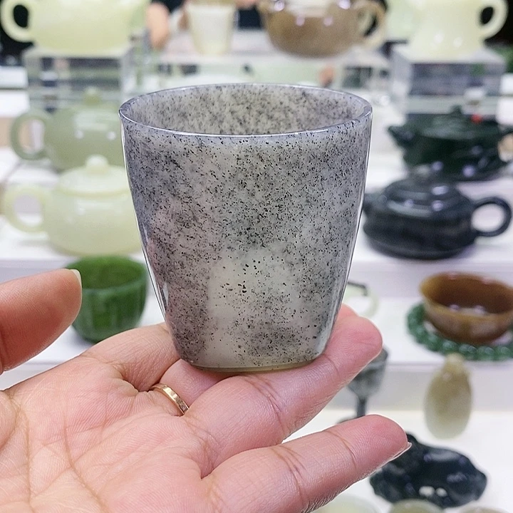 未镶嵌和田玉挂件杯子