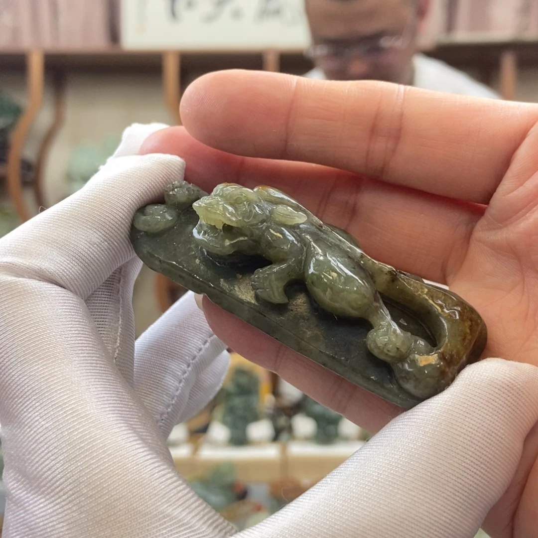 和田玉吊坠未镶嵌