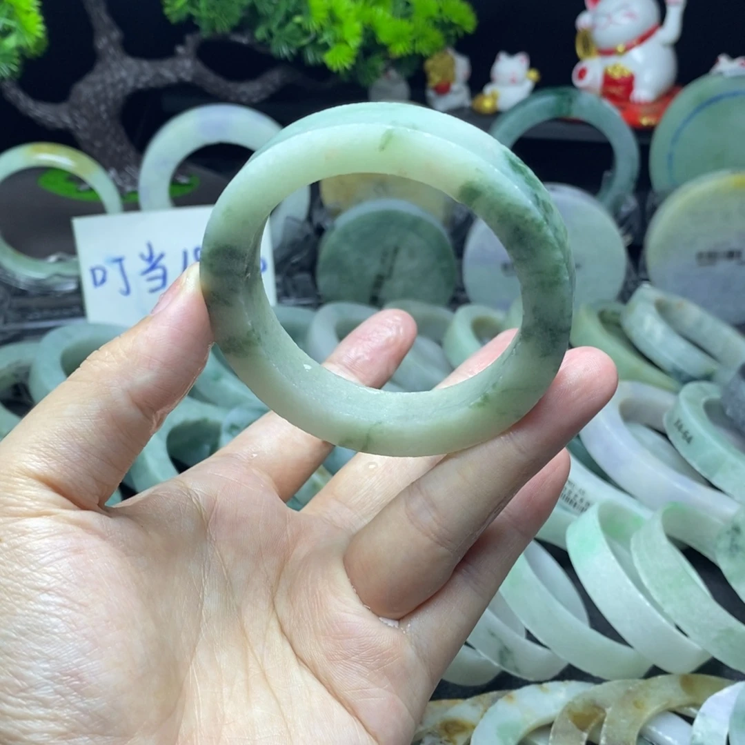 定制翡翠未镶嵌手镯