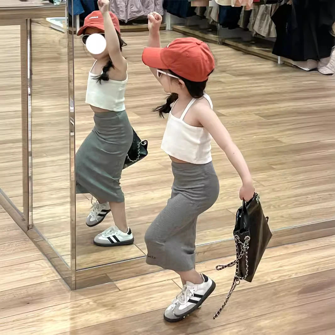 童装女童套装2025夏装露背白色吊带上衣灰色裙子时尚包臀裙两件套