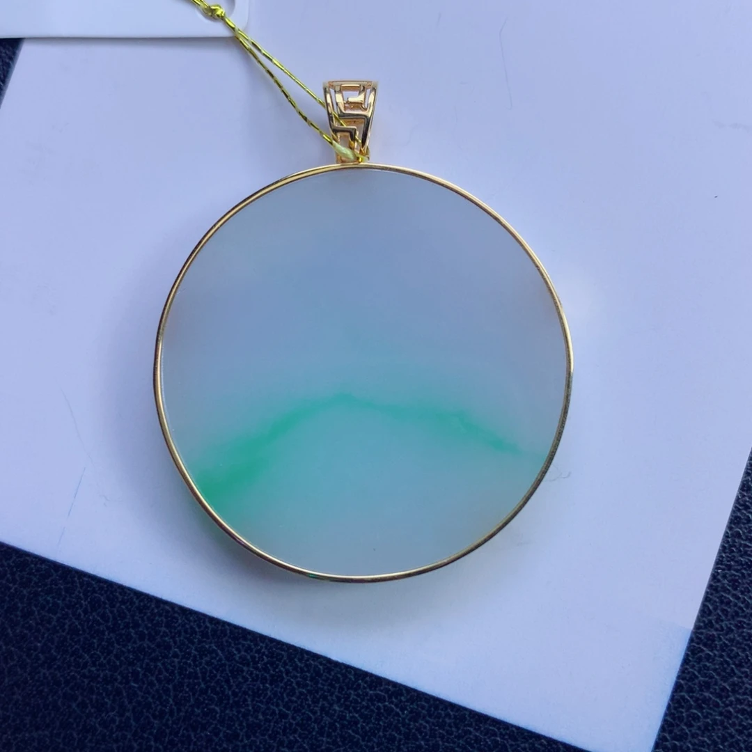 翡翠未镶嵌颈饰无事牌