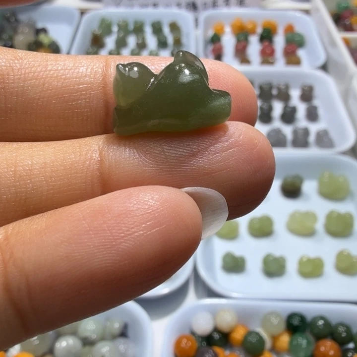 未镶嵌和田玉珠宝半成品