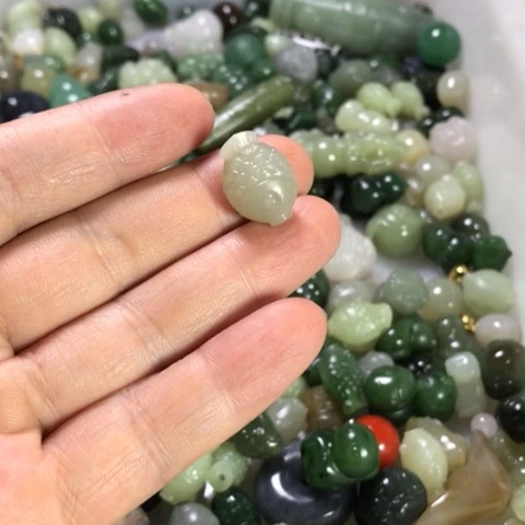 未镶嵌和田玉（糖玉）手机链