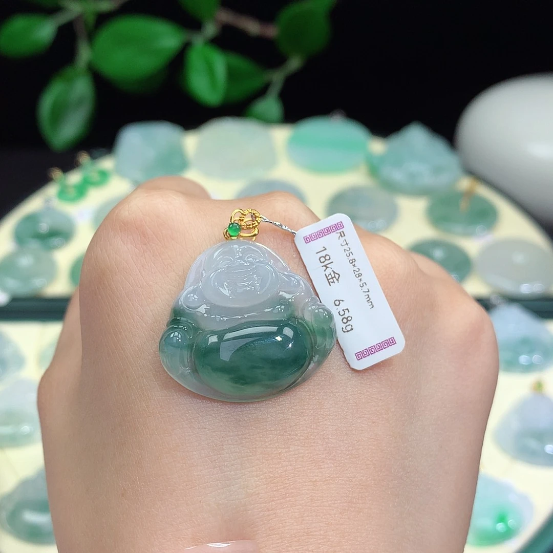 翡翠18K金镶嵌颈饰佛公