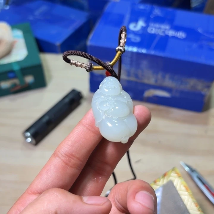 未镶嵌和田玉（糖玉）车挂
