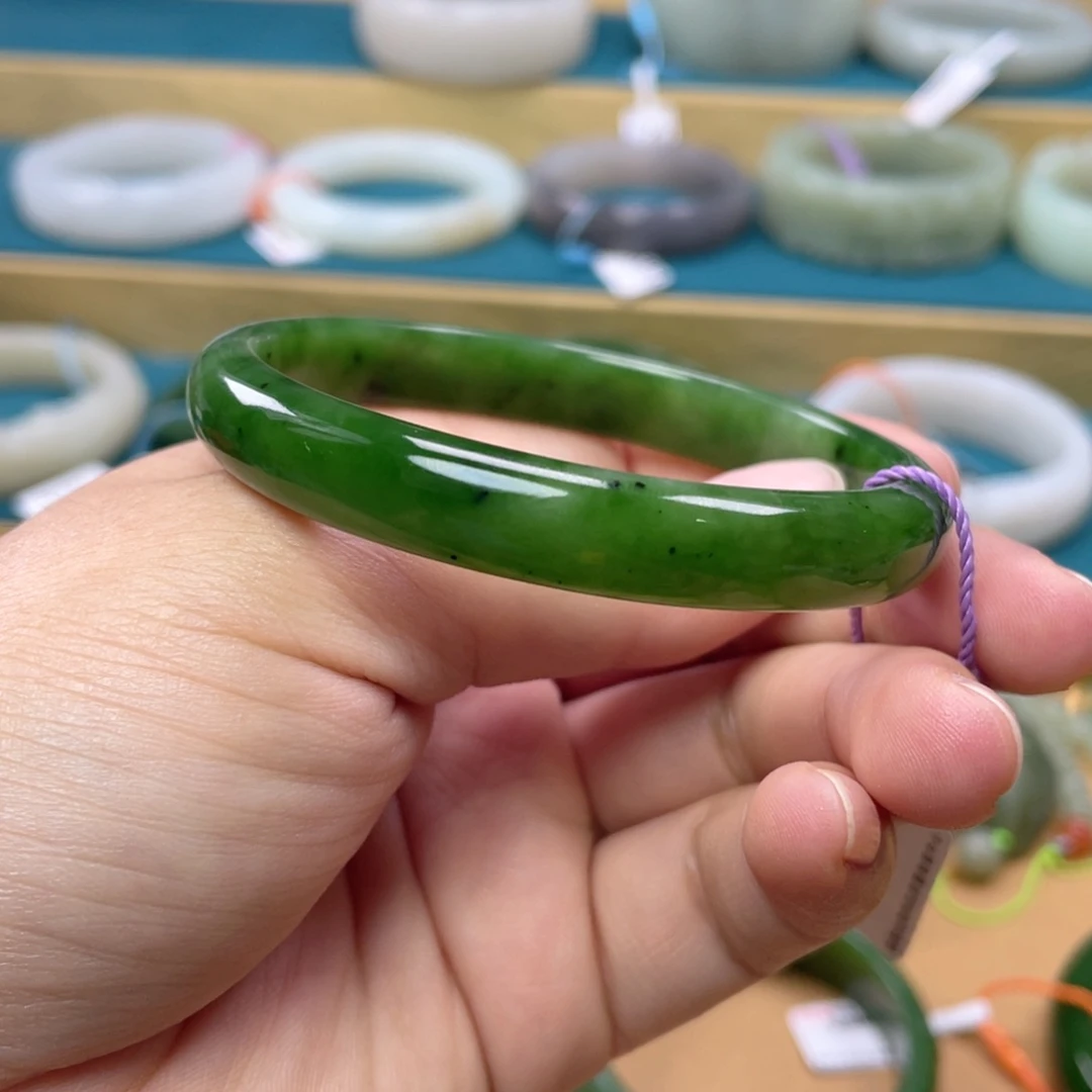 和田玉手镯未镶嵌2