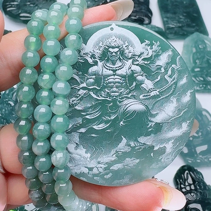 翡翠未镶嵌颈饰多样性发其一