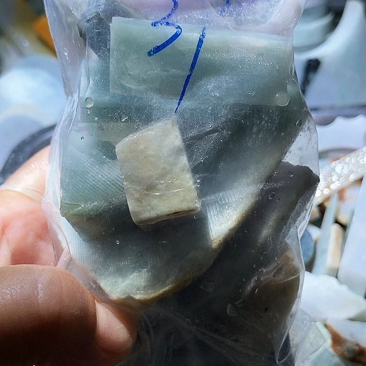 散珠翡翠边角料39
