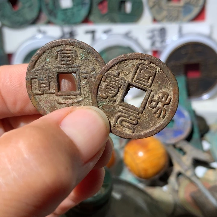 铜诺*现代工艺品钱钱