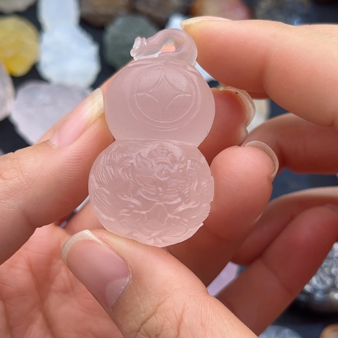 紫晶颈饰未镶嵌陈****）粉水葫芦
