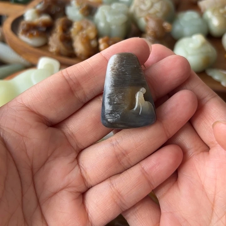 颈饰未镶嵌和田玉慧*