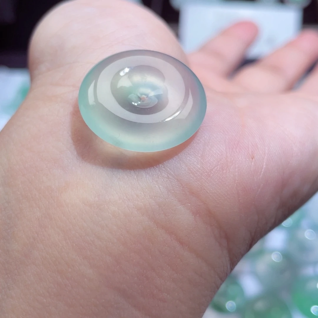 颈饰未镶嵌翡翠平安扣