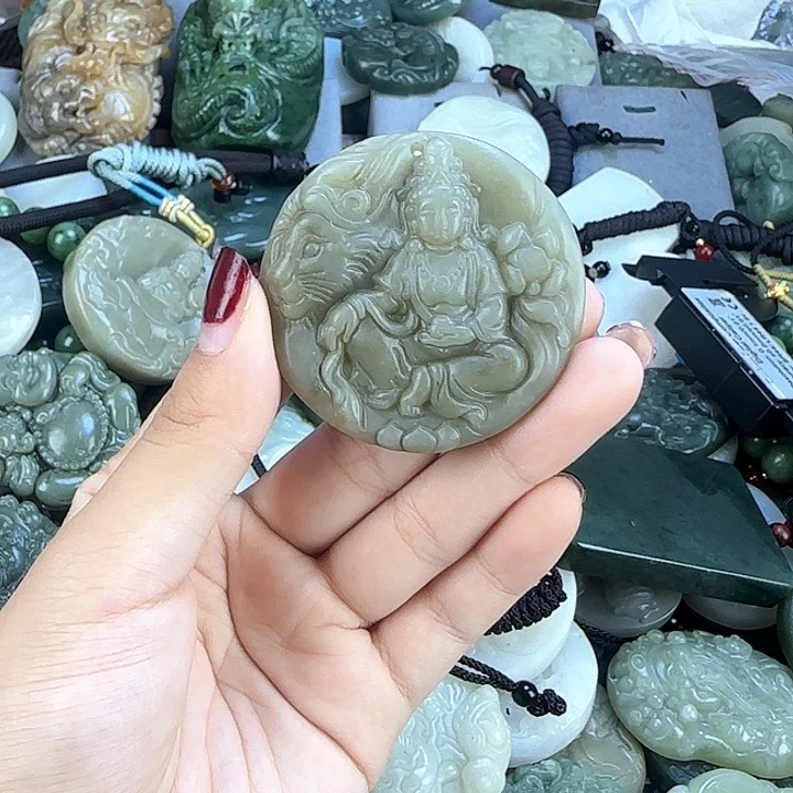 和田玉未镶嵌颈饰
