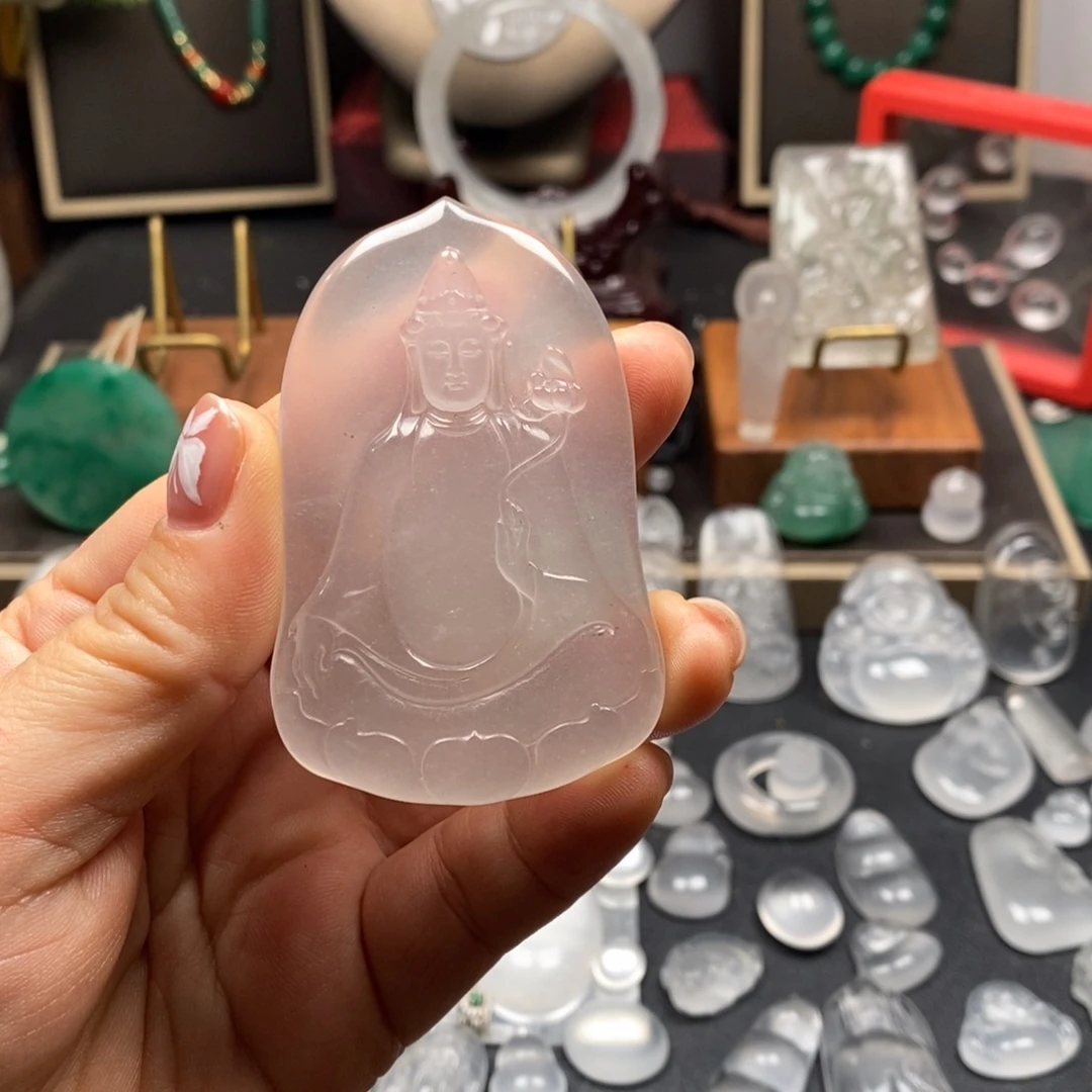 ****n石英质玉未镶嵌颈饰