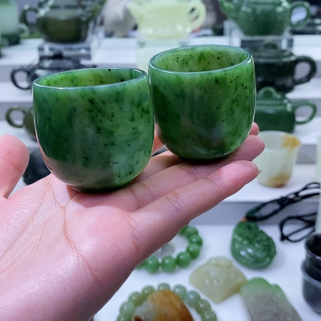 和田玉未镶嵌挂件杯子