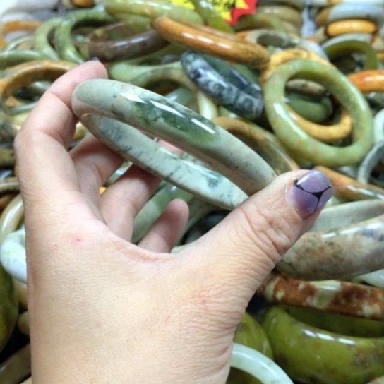 未镶嵌蛇纹石玉手镯小***创