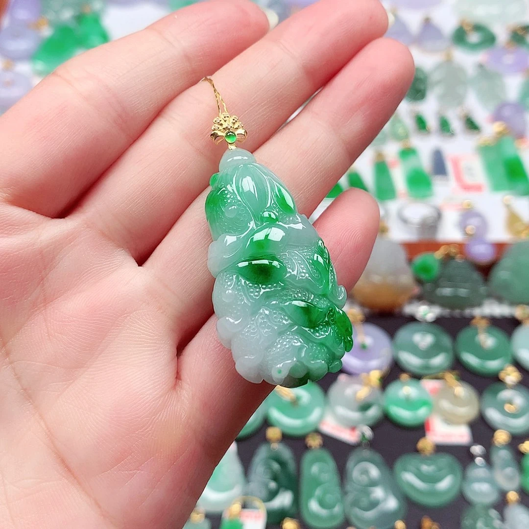 翡翠18K金镶嵌颈饰天然翡翠A货