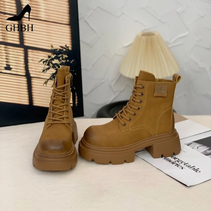 厚底马丁靴女秋冬新款复古增高大黄靴机车工装大头酷炫短筒靴