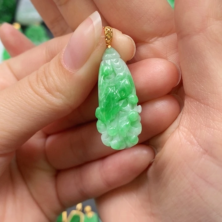 翡翠颈饰未镶嵌吊坠