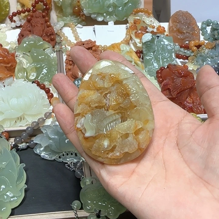 未镶嵌蛇纹石玉小摆Z****店