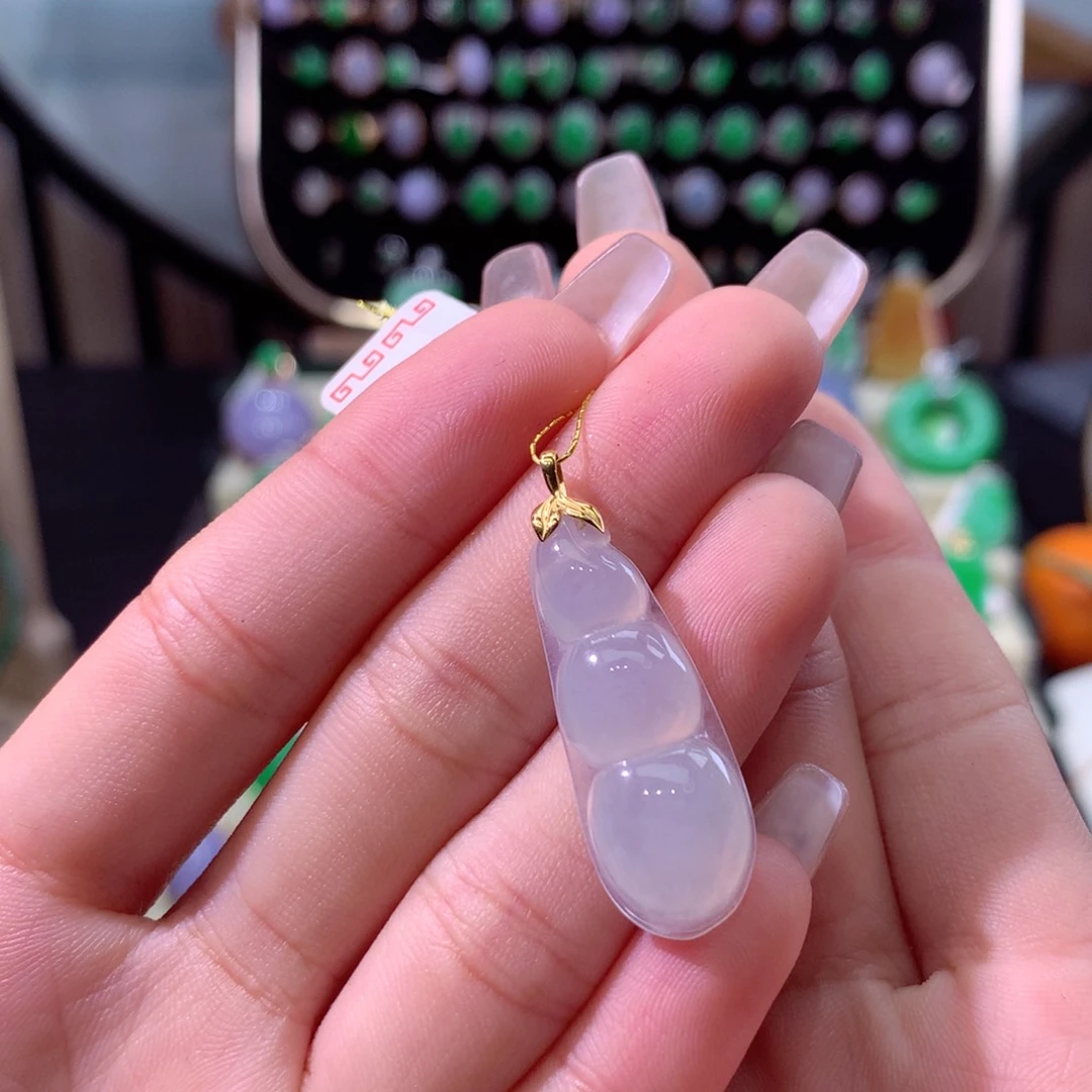 翡翠颈饰18K金镶嵌翡翠