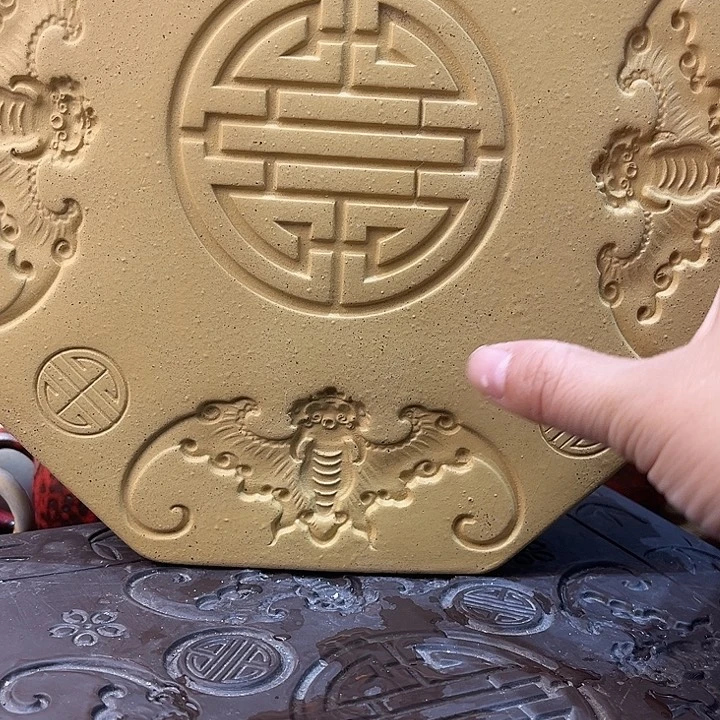 微瑕是真的不适合做表情
