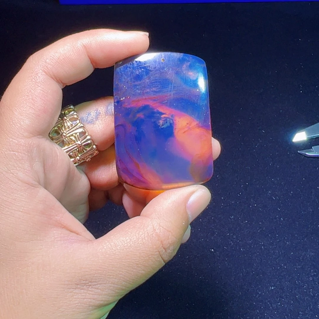 未镶嵌琥珀裸石琥珀