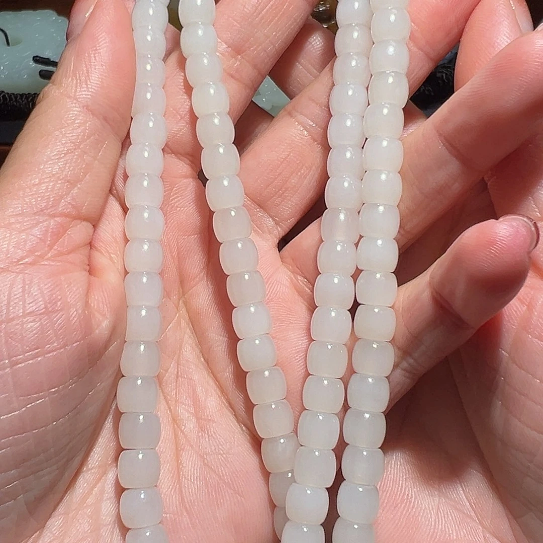 s***k和田玉未镶嵌颈饰