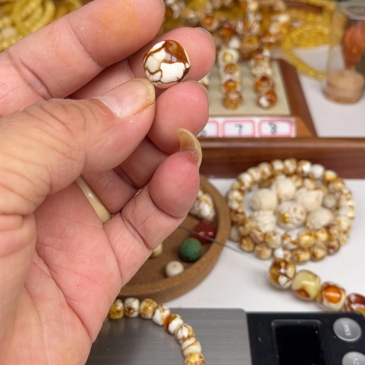 琥珀裸石未镶嵌安*01号