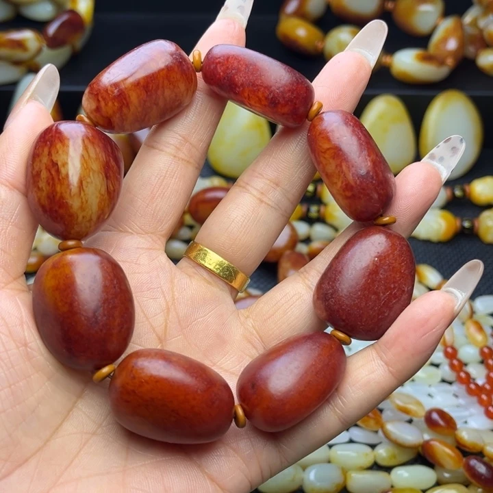 乐***中未镶嵌手链和田玉