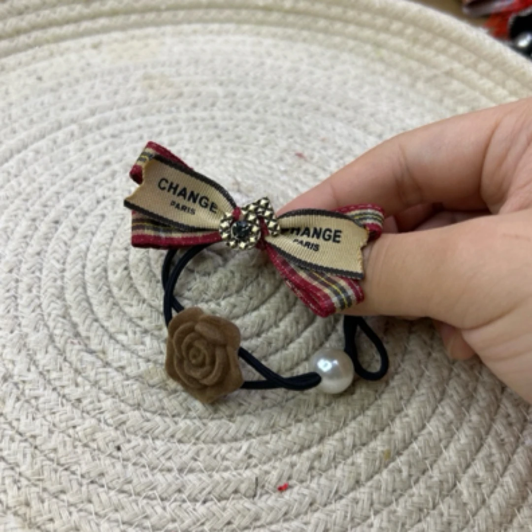 A0086 咖啡色山茶花红咖格子皮筋