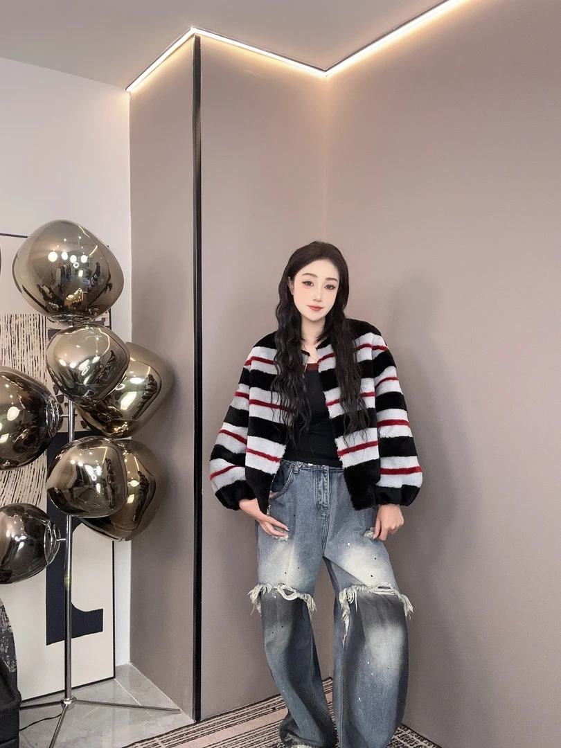 【琪琪推荐】XIASIQING｜25FW 83548-I 新款时尚休闲皮毛一体外套