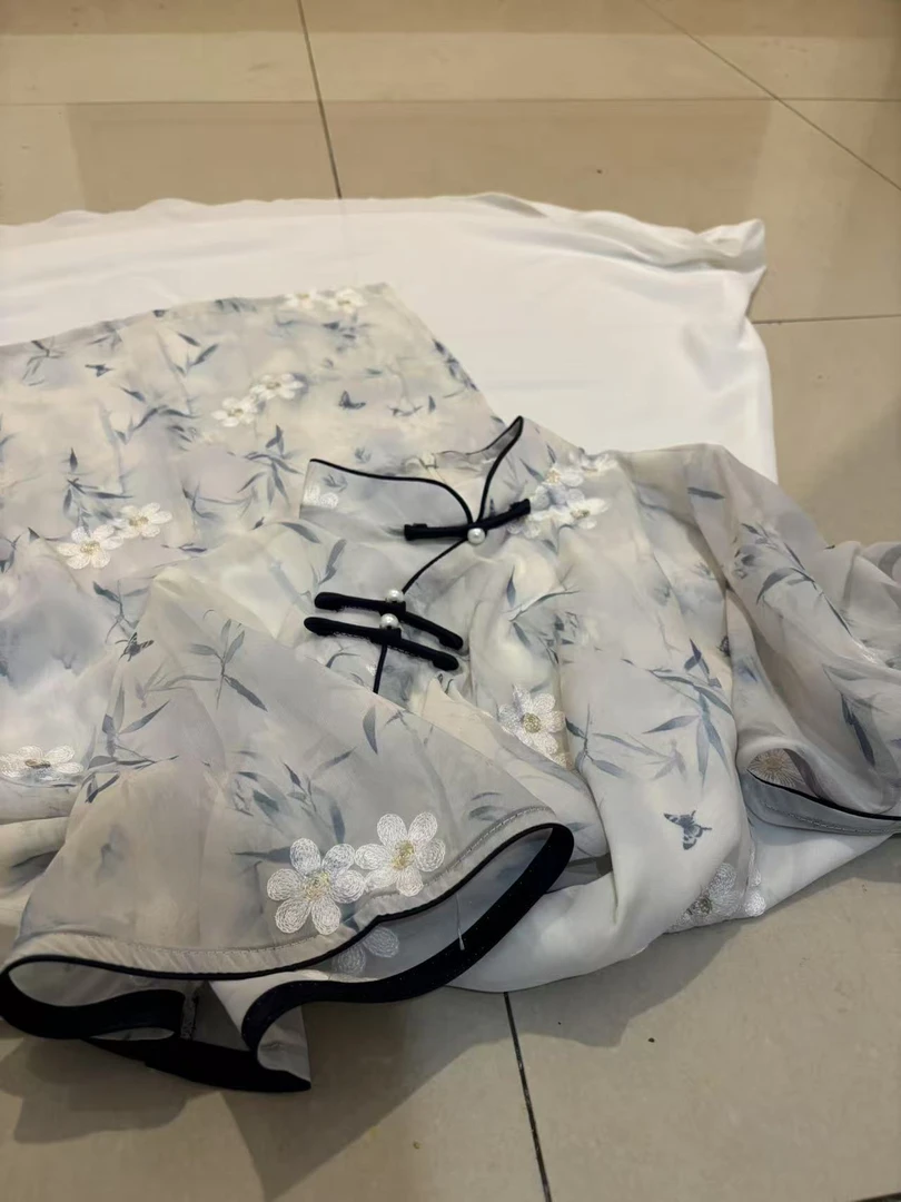 0806 米白色 刺绣小花 奥戴 【风竹碟语】 旗袍