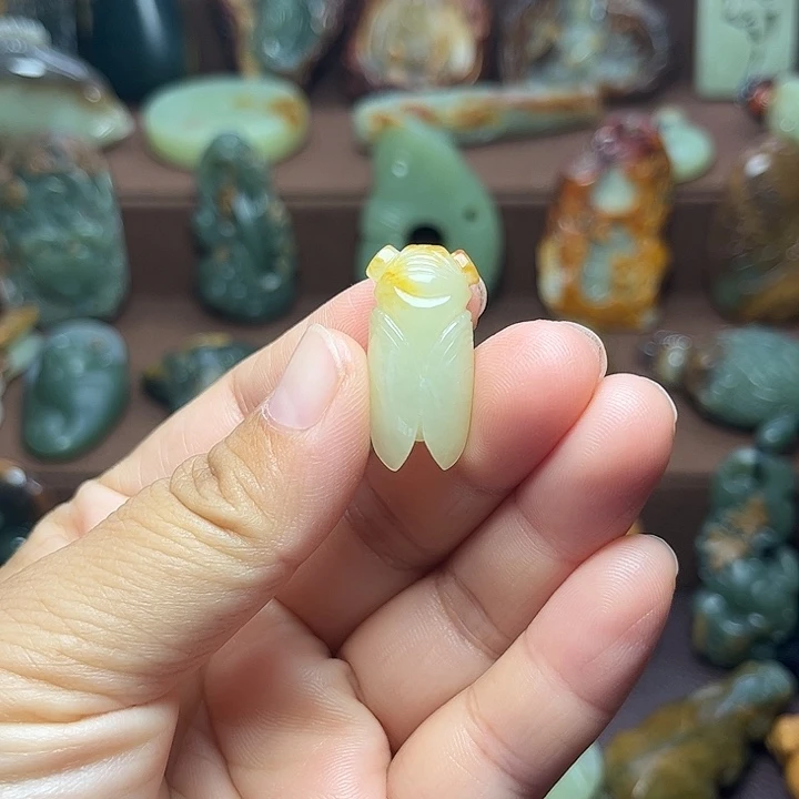 岫岩河磨玉（透闪石质玉）未镶嵌颈饰