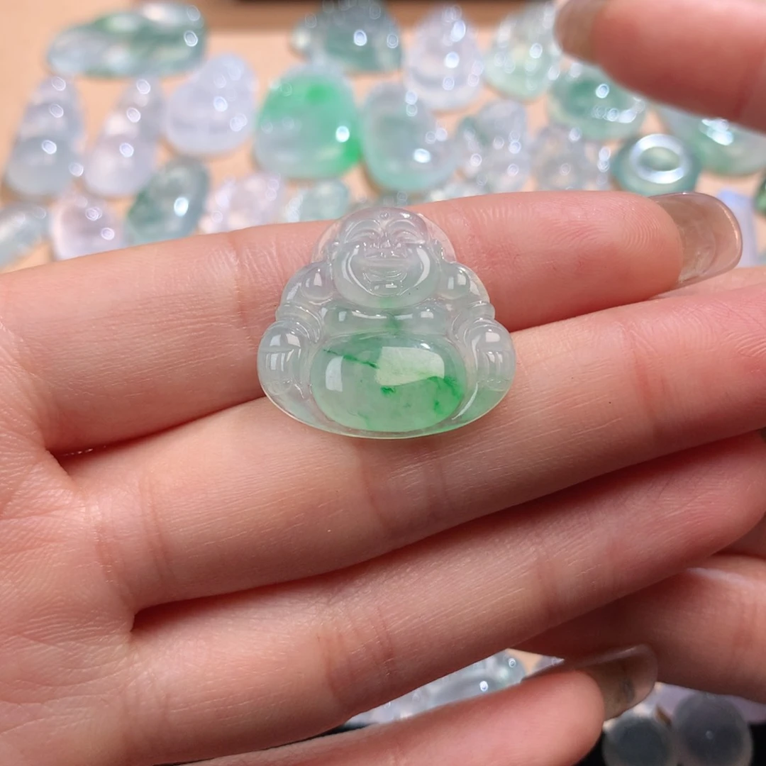 翡翠挂件未镶嵌佛