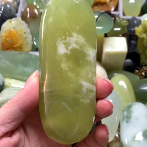 蛇纹石玉未镶嵌手把件