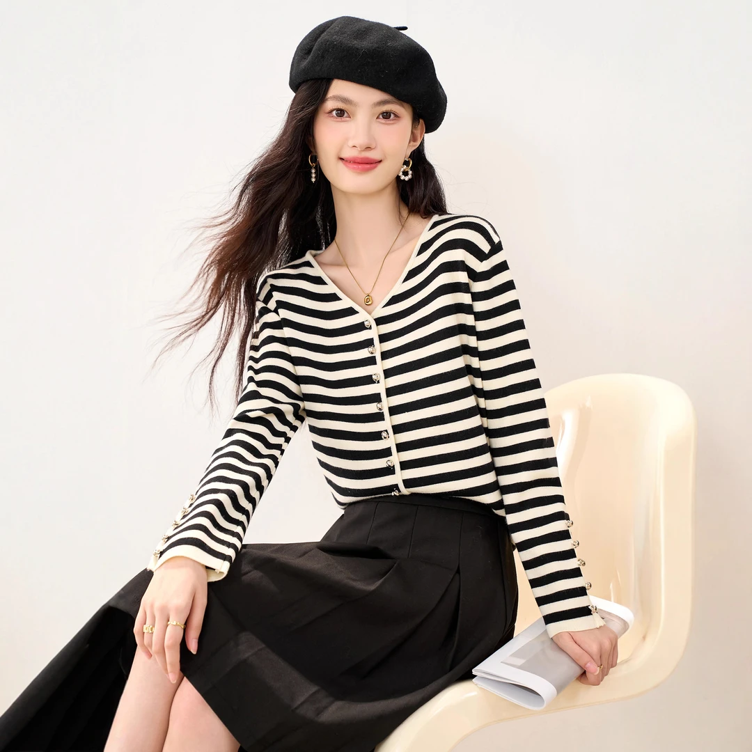 bls1593法式小香风V领针织开衫女2025秋季短款条纹长袖毛衣外搭