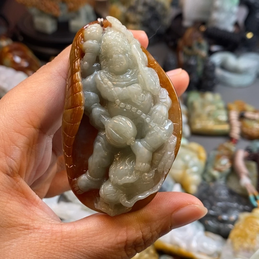 翡翠颈饰未镶嵌S****n特色